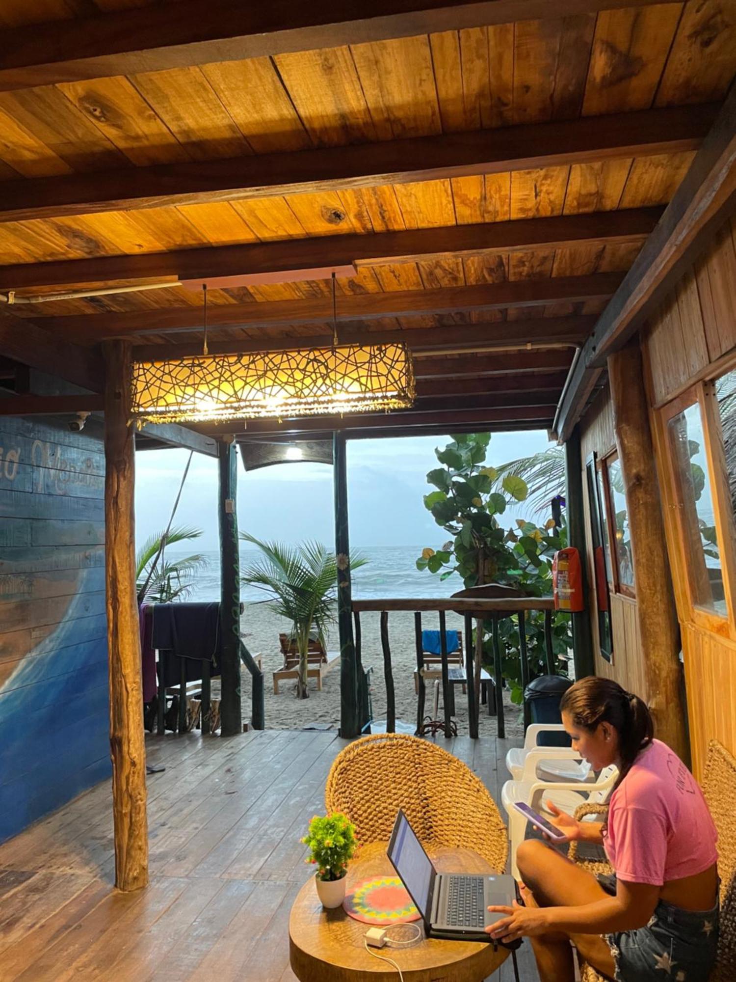 The Mompe Beach Hostal La Poza Esterno foto